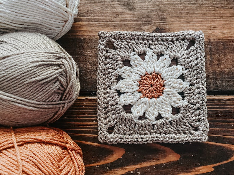 Daisy Granny Square Crochet Pattern